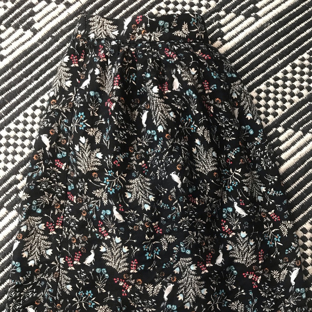 Cute old navy floral skirt